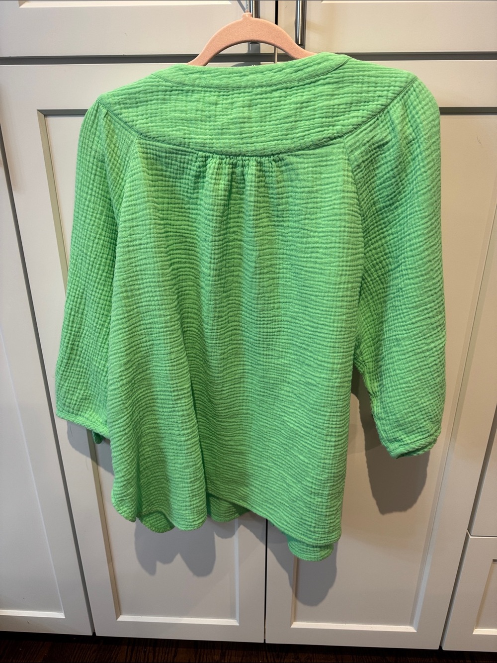 Talbots Spring Green Button-Front Women’s Blouse - Picture 3 of 4